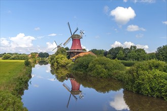 Twin mills, Greetsiel, Krummhörn, East Frisia, Lower Saxony, Germany, Europe