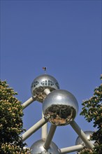 Atomium, built in 1958 for the World Exhibition, uses nine atoms to represent the body-centred