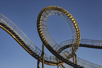 Landmark Tiger & Turtle Magic Mountain by Heike Mutter and Ulrich Genth, walk-in sculpture in the