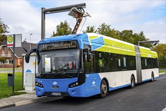 Electric bus from Stadtwerke Münster, at a fast charging station, bus stop, Dieckmannstrasse bus