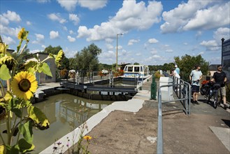 Canal bridge over the Allier, Pont canal de Guétin, Loire Canal, near Nevers, Loire Valley,