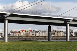 Piers and carriageway of the Rheinknie Bridge, view of Mannesmannufer, Düsseldorf, North