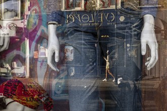 Reflection, fashion shop, shop window, Notting Hill, London, England, Great Britain