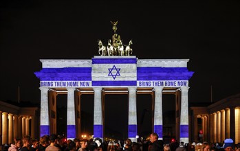 Light installation at the Brandenburg Tor in solidarity with the victims of Israel and the people