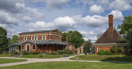 Marianne North Gallery, gallery with artworks by Marianne North, biologist and botanical