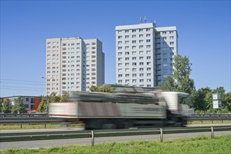 High-rise buildings on Humboldtring, lorry traffic on Nuthestraße in front, Potsdam, Brandenburg,