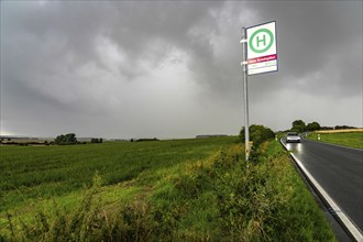 Bus stop Abzweig Eschenpötel, in the countryside, Sauerland, near Warstein-Allagen, country road