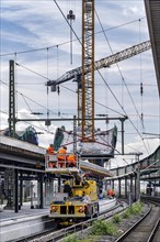 Modernisation of Duisburg Central Station, the platforms of the 13 tracks are being renewed, the