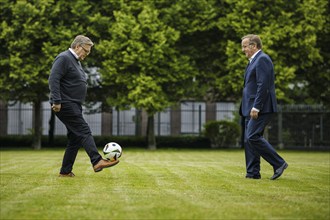 Boris Pistorius (SPD), Federal Minister of Defence, with his brother Harald Pistorius with a