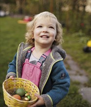 Child looking for Easter eggs, Bonn, 31.03.2024