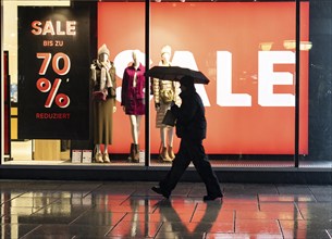 Sale, clearance sale at Galeria Kaufhaus an der Hauptwache, at Große Eschenheimer Straße and