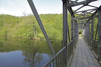 Iron footbridge over the Glan, pedestrian bridge, river, landscape, steel construction, steel