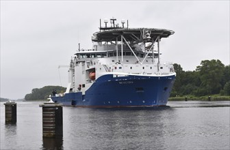 Ship, special ship, cable-laying ship NKT Victoria travelling through the Kiel Canal, Kiel Canal,