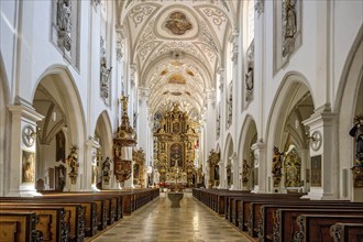 Nave with pulpit and high altar of the parish church of the Assumption of the Virgin Mary, Baroque,