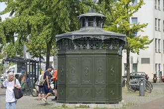 Urinal, Berliner Straße, Tegel, Reinickendorf, Berlin, Germany, Europe