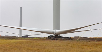 Balko, Oklahoma, A wind turbine being constructed in the Oklahoma panhandle