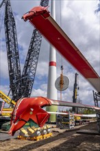 Erection of a wind turbine, wind energy plant, assembly of the ring generator, with a crawler