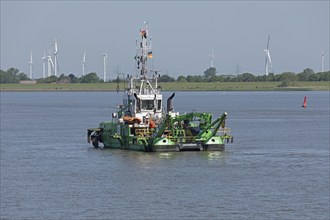 Wind turbines, boat, Elbe near Brodkdorf, Schleswig-Holstein, Germany, Europe