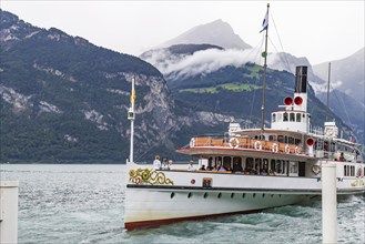 Flüelen landing stage, historic paddle steamer URI. With the excursion boat to sights on Lake