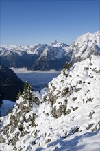 Snow-covered mountain landscape with mountain panorama on the Jenner, view of the Steinernes Meer,