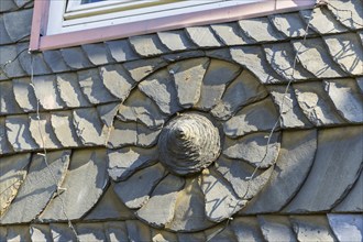 Particularly ornate slate decorations, Old Town, Goslar, Lower Saxony, Germany, Europe