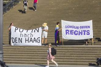 Election campaign event of the Sahra Wagenknecht BSW alliance on Dresden's Schlossplatz.