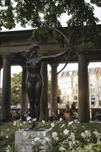 Reading by Ulrike C. Tscharre and live music at the Kolonnaden Bar on Museum Island in Berlin,