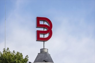 Breuninger department stores' logo. The department stores' is positioned in the upscale market