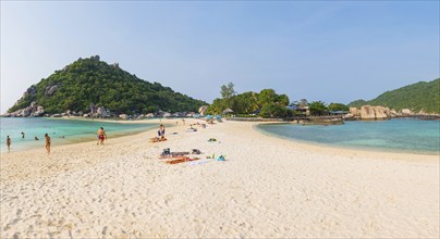 Beach on the holiday island Nang Yuan Island, island, tropical, tropics, landscape, bathing