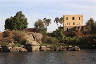 House on the banks of the Nile, Upper Egypt, Egypt, Africa