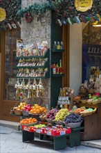 Grocery shop, fruit, sale, display, old town centre, Siena, Tuscany, Italy, Europe