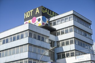 Old office building with gallery and LSD sex shop, Kurfürstenstraße, Potsdamer Straße, Schöneberg,