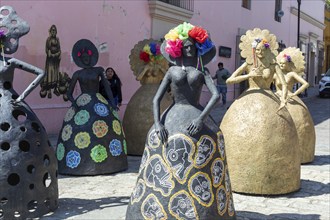 Oaxaca, Mexico, Sculptures of women on pedestrian street, Central America