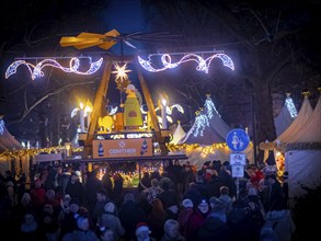 Christmas market on the main street in Dresden Neustadt, Dresden, Saxony, Germany, Europe