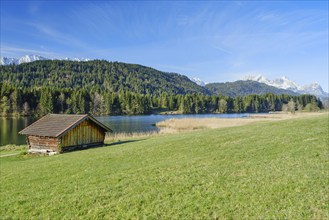 Hut at Geroldsee or Wagenbrüchsee, Krün near Mittenwald, Werdenfelser Land, Upper Bavaria, Bavaria,