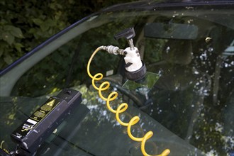 Windscreen chip repair