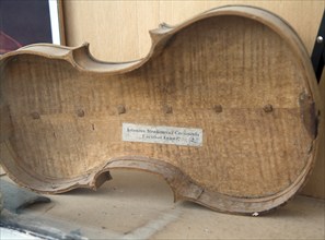 Stradivarius violin casing