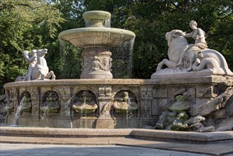 Wittelsbach Fountain, monumental Wittelsbach Fountain by Adolf von Hildebrand, allegory of the