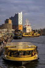 Port of Hamburg, St. Pauli Landungsbrücken, HADAG harbour ferries, Elbe Philharmonic Hall, Hamburg.