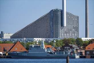 CopenHill, waste incineration plant and artificial ski slope, 90 metres high and 400 metres long