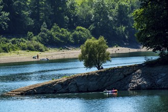 The Hennesee, Hennetalsperre in the Sauerland, bathing bay, Hochsauerlandkreis, near Meschede,