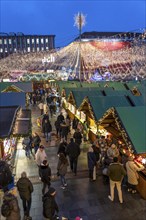 Pre-Christmas season, Christmas market in the city centre of Essen, Kennedyplatz, light decoration,