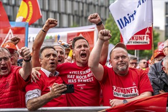 Demonstration by many thousands of steelworkers in front of the ThyssenKrupp headquarters in Essen