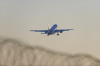 Symbolic image, deportation flights of illegal and delinquent migrants, passenger aircraft,