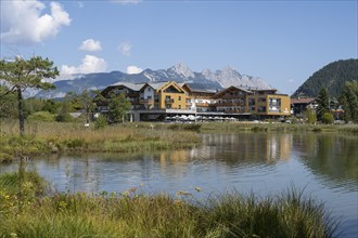 Flat houses at the Wildsee, Karwendel Mountains, Alps, Gschwandt, Seefeld, Tyrol, Austria, Europe