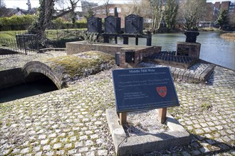 Middle Mill Weir, River Colne, Colchester, Essex, England, UK