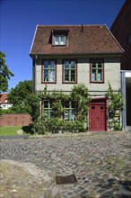 Europe, Germany, Mecklenburg-Western Pomerania, Teterow, old small half-timbered house at the town