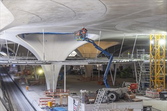 Impressions of the new Stuttgart 21 main station. The shell is finished, now it's time for the