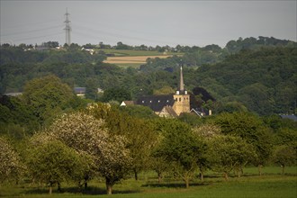 The Ruhr valley between Essen and Mülheim an der Ruhr, view to the east of Essen-Kettwig, market