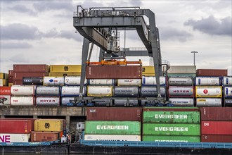 Port of Duisburg Ruhrort, Container freighter being loaded and unloaded at DeCeTe, Duisburg